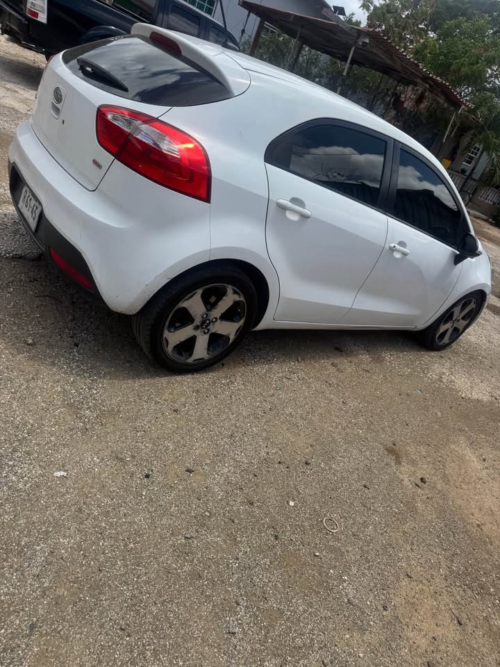 kia rio 2012